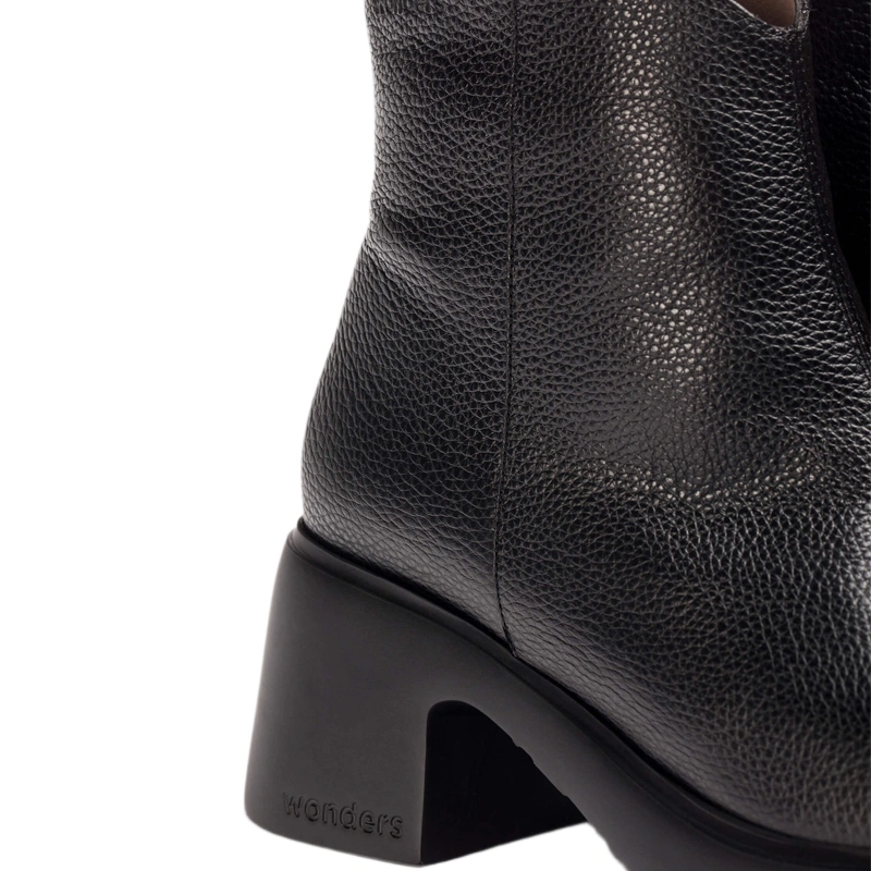 Gležnjače Wonders E7125 Wild Negro